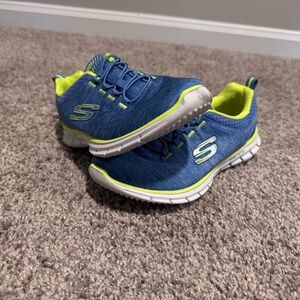 Skechers